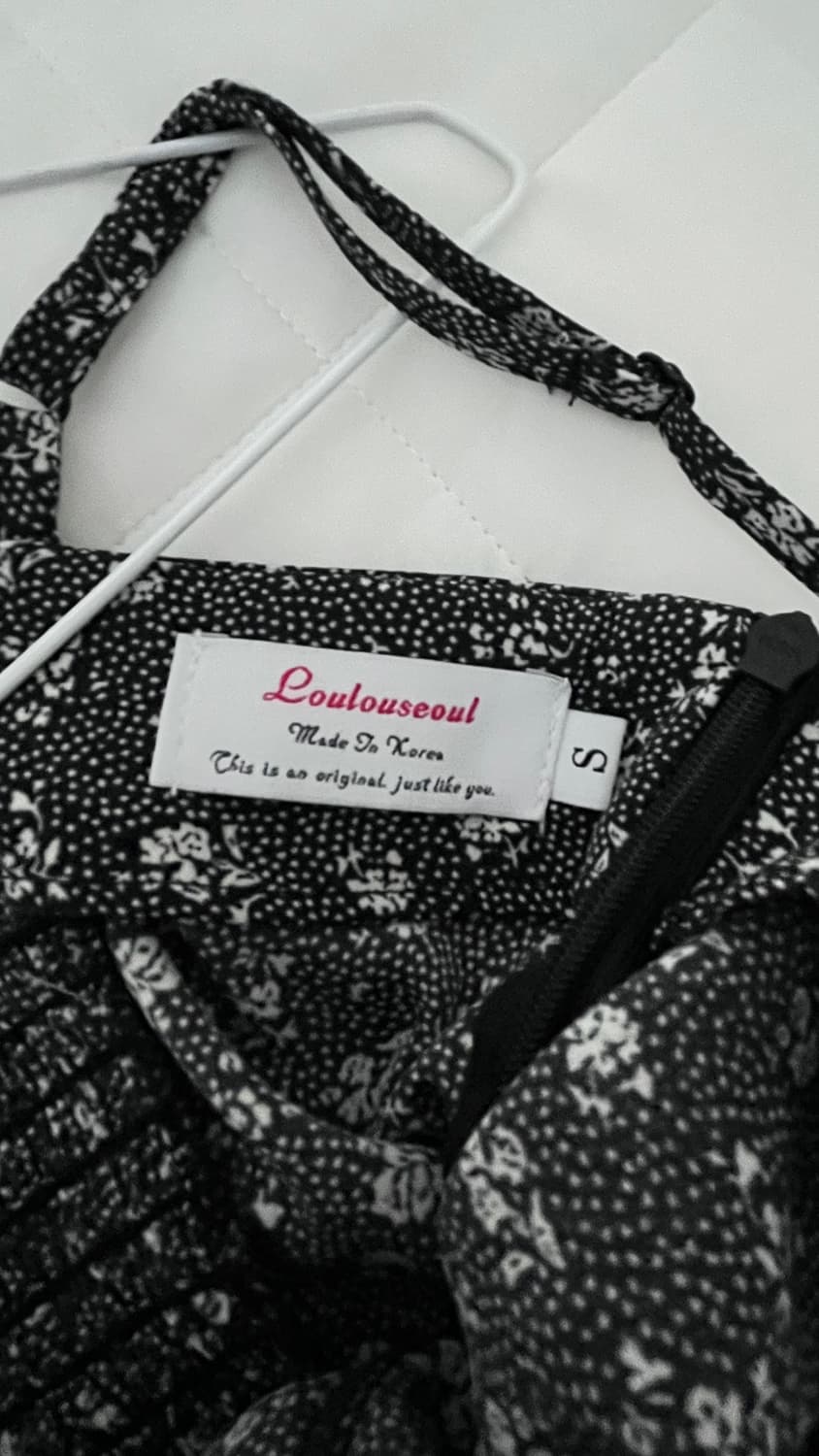 【Loulouseoul】Feel Pretty Flower Dress Feel Pretty Flower Dress (Black) - LOULOUSEOUL