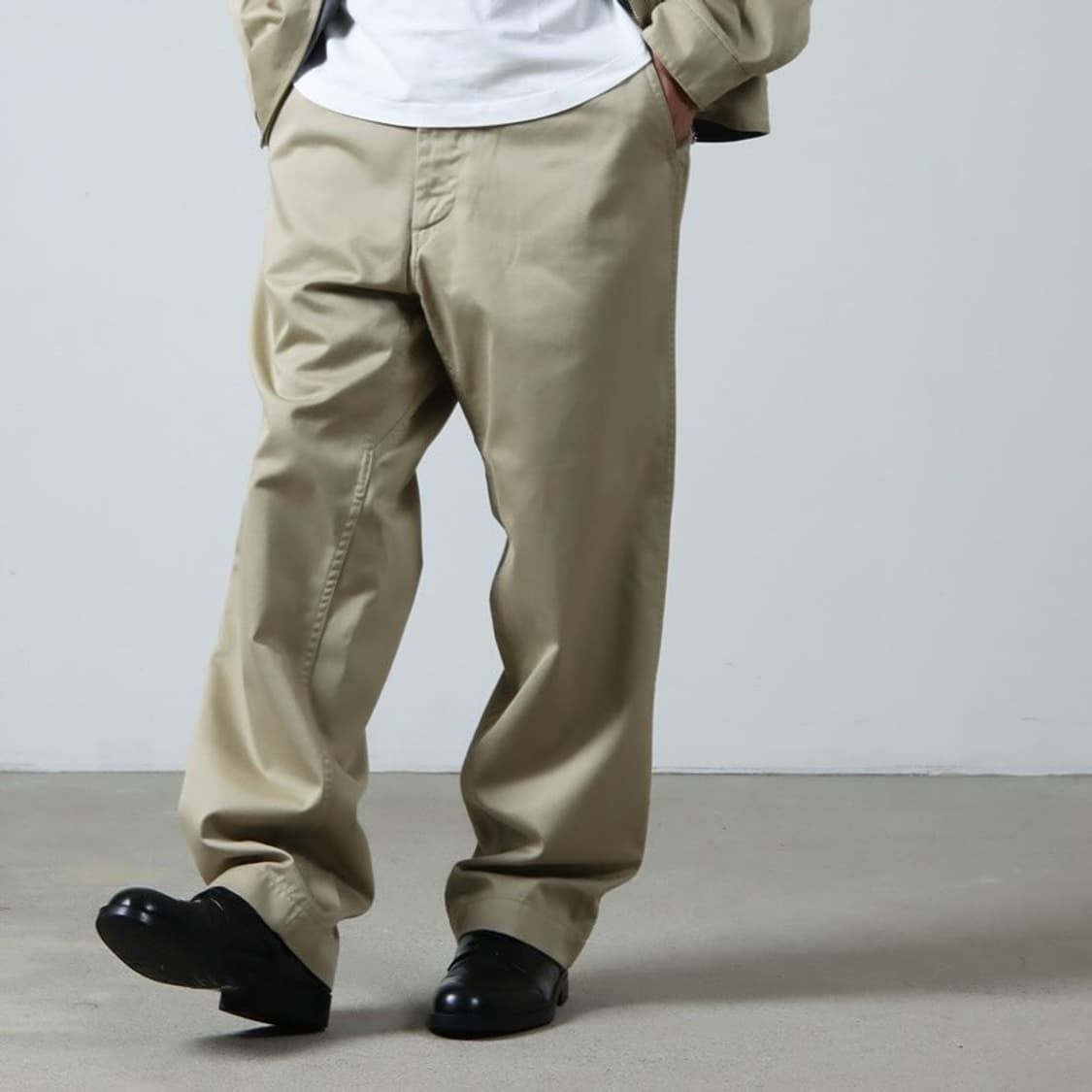 ○★新品未使用　nanamica（ナナミカ）　ストレートチノパンツ　36　カーキ Wide Straight Chino Pants | nanamica(ナナミカ) / パンツ チノパンツ