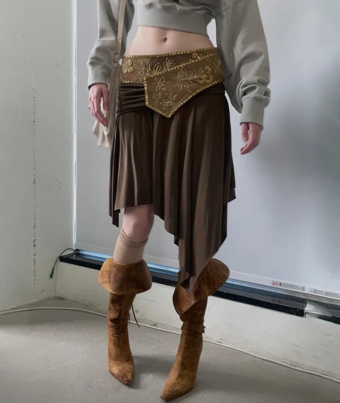 Sculptor Beaded Jersey Skirt Brown | 후루츠패밀리