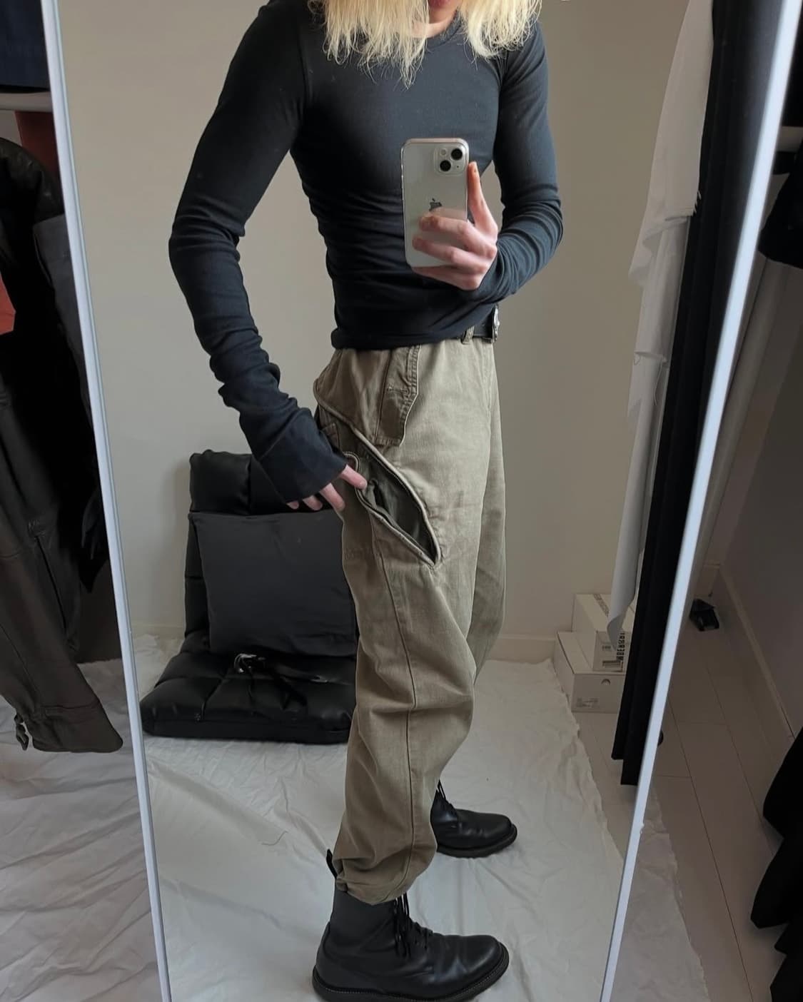 FINAL HOME Back Zip Gimmick Pants | 후루츠패밀리