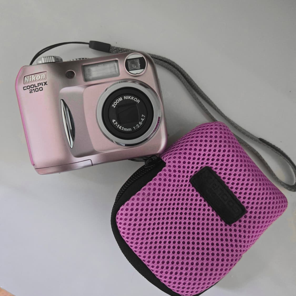 Nikon COOLPIX 2100 ピンク Nikon COOLPIX 2100 デジタルカメラ ピンク