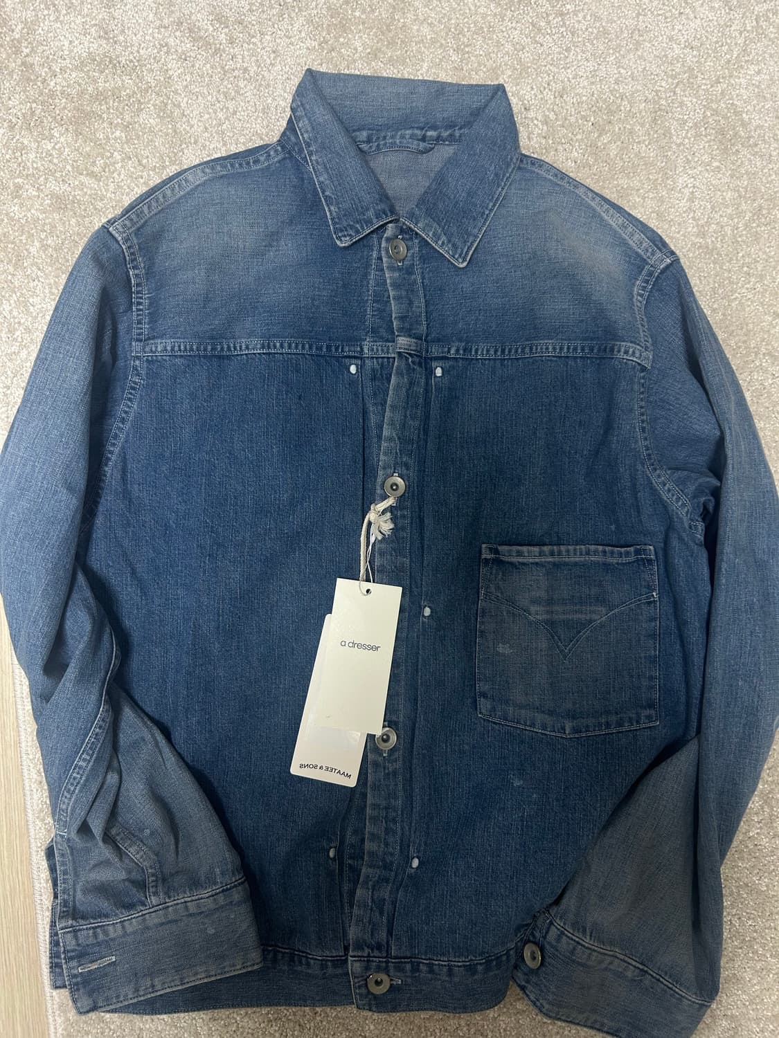 ＜MAATEE&SONS＞ LIGHT DENIM PLEATED BLOUSE 마티앤선즈 maatee&sons light oz denim pleated | 후루츠패밀리