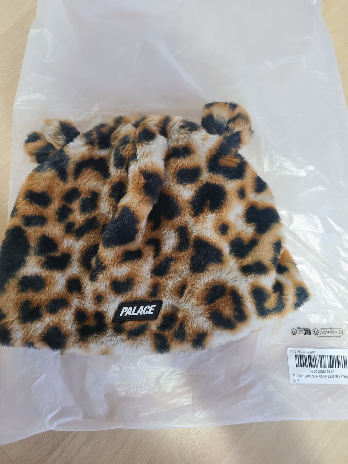 S/M PALACE Furry Ears Nein Cuff Beanie Palace Furry Ears Nein Cuff