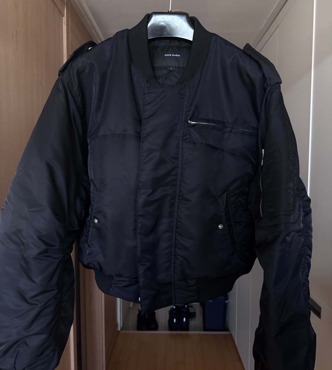 Entire Studios A2 Bomber Black | 후루츠패밀리