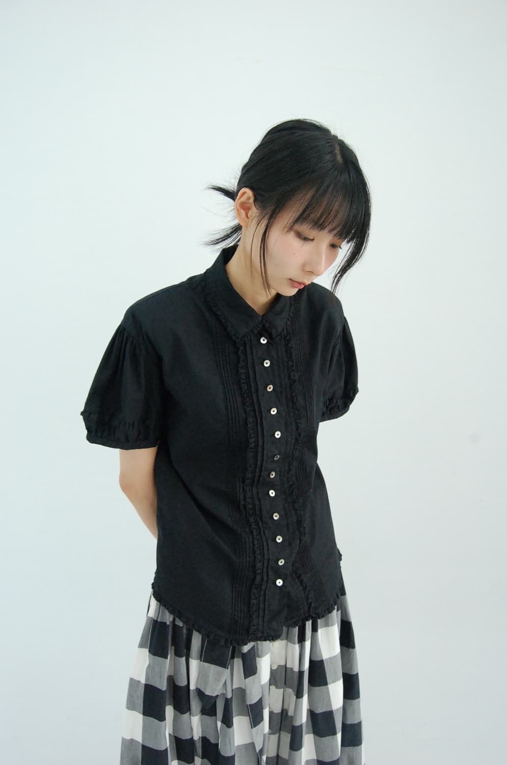 Pink house frill blouse | 후루츠패밀리 PINK HOUSE Carnation print