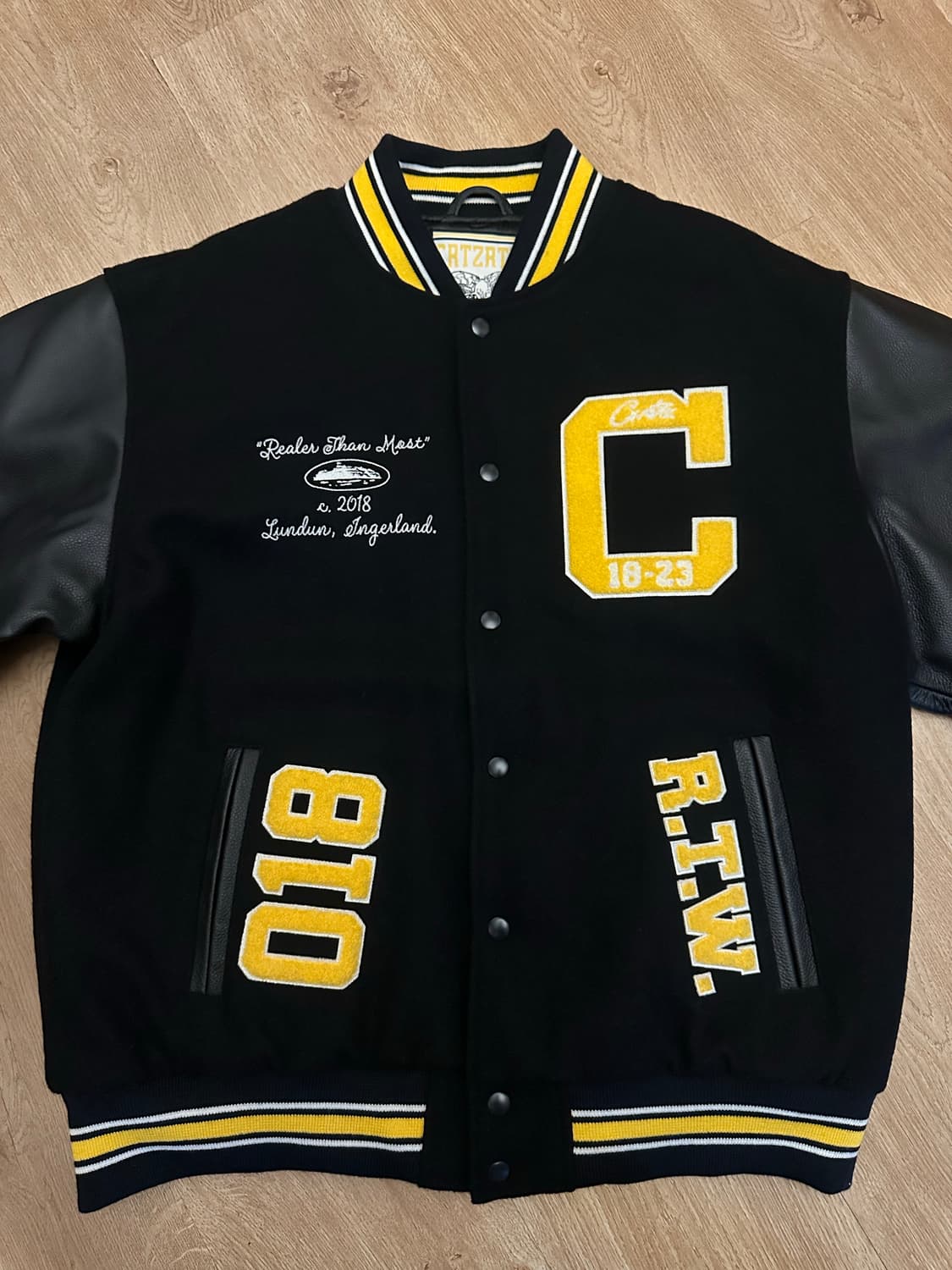 코르테이즈 바시티 자켓 corteiz goat varsity jacket | 후루츠패밀리