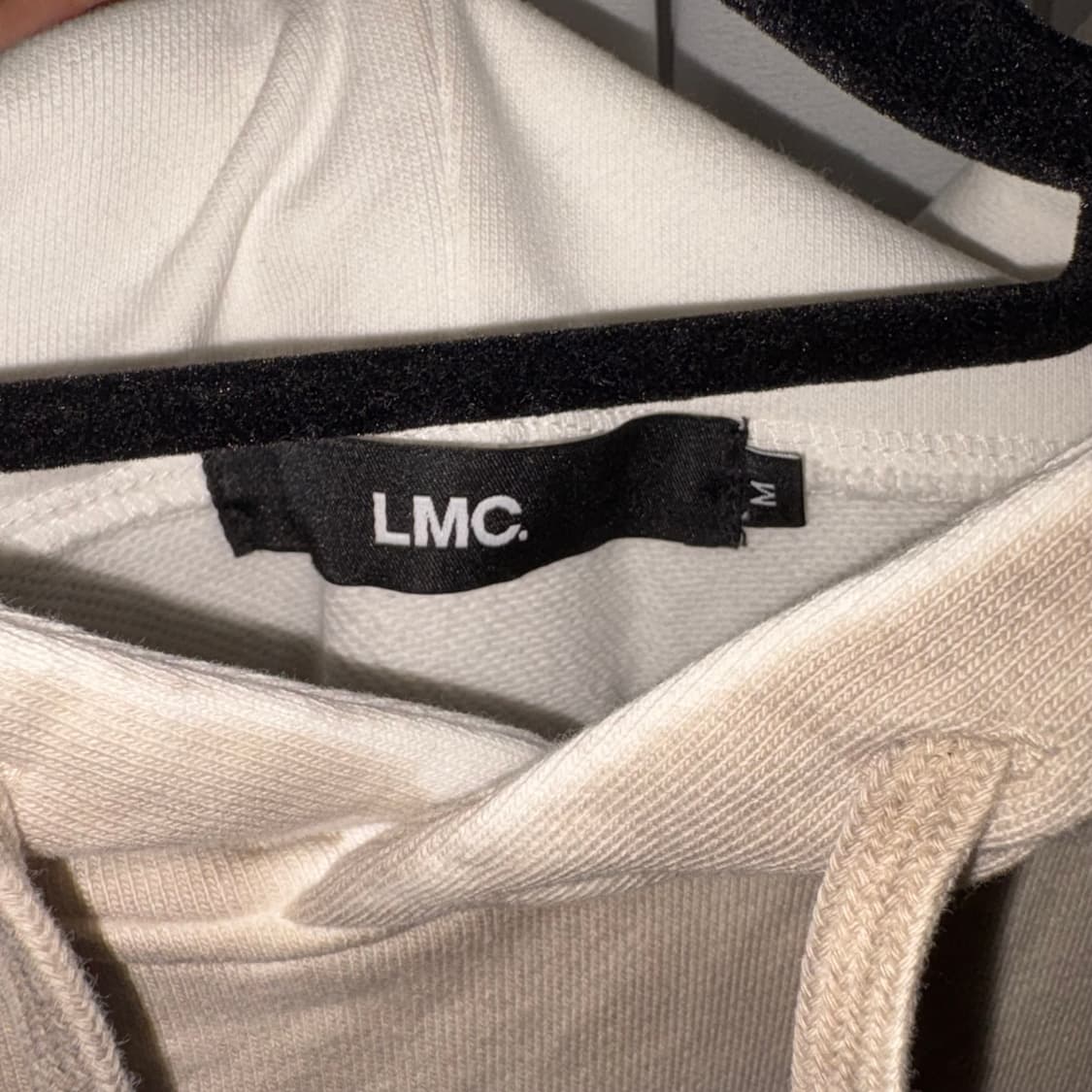★LMC★ BOLD FN DIRTY BRUSH HOODIE sand BOLD FN DIRTY BRUSH HOODIE sand - LMC | 엘엠씨
