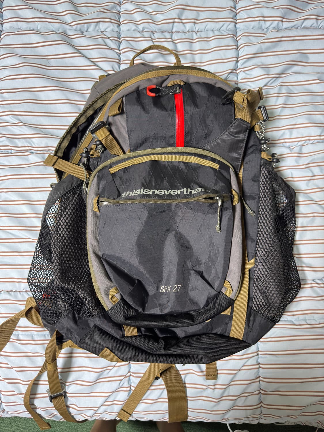 ディスイズネバーザット SFX 27 BACKPACK 黒 ディスイズネバーザット SFX 27 BACKPACK 黒