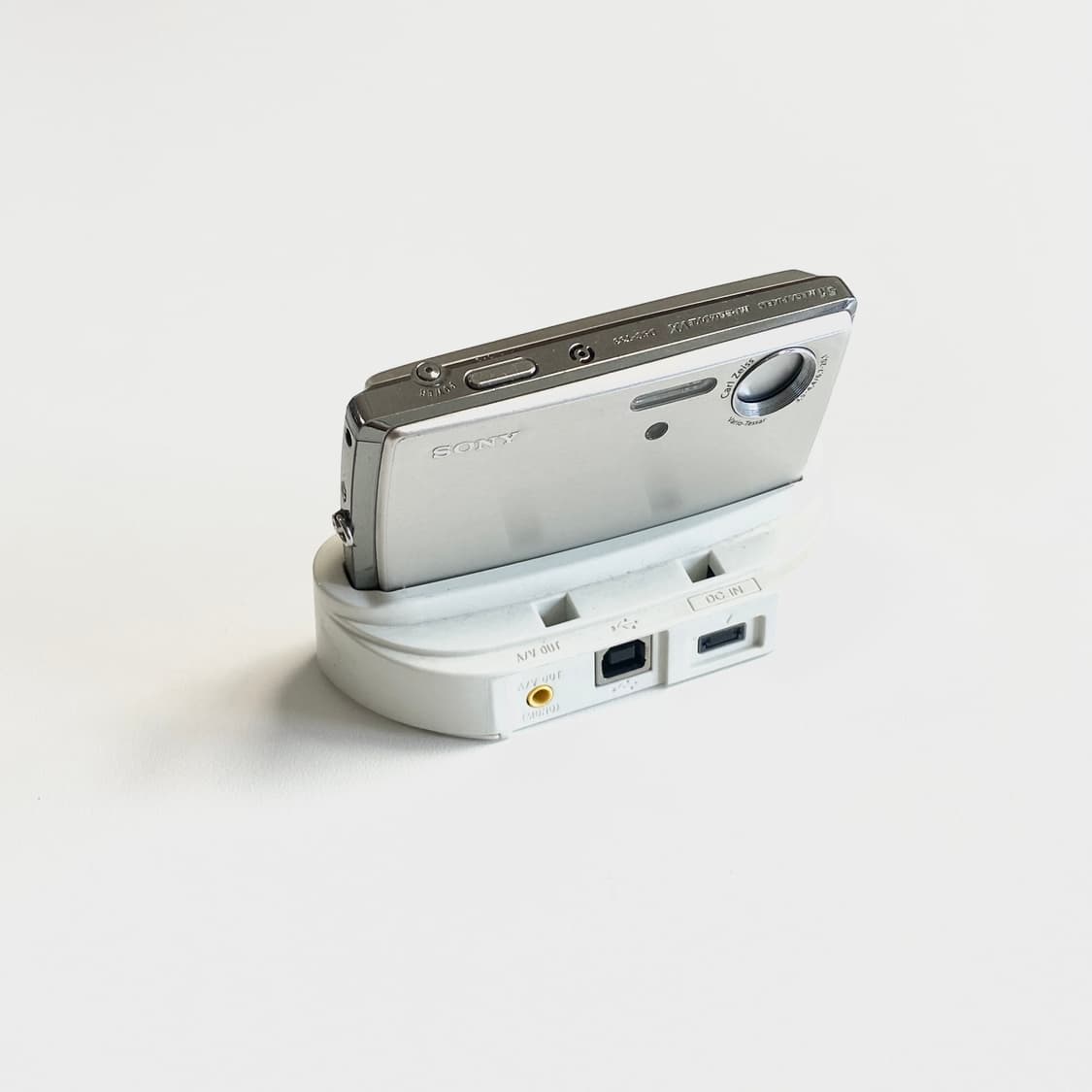 正常動作確認済美品 SONY Cyber-shot DSC-T33 ホワイト G103670413