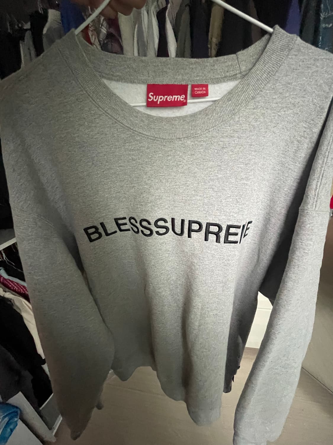 23/FW Supreme Bless crewneck L | 후루츠패밀리 23/FW Supreme Bless crewneck L | 후루츠패밀리