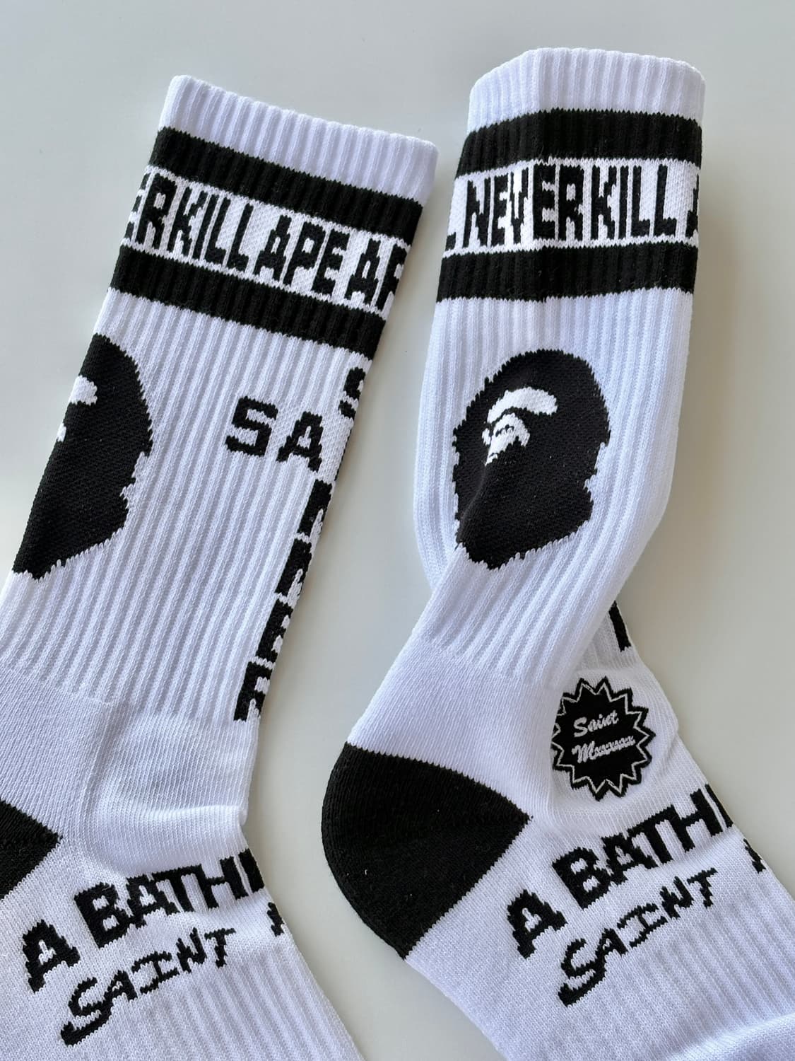 Saint Mxxxxxx x BAPE Socks White | 후루츠패밀리