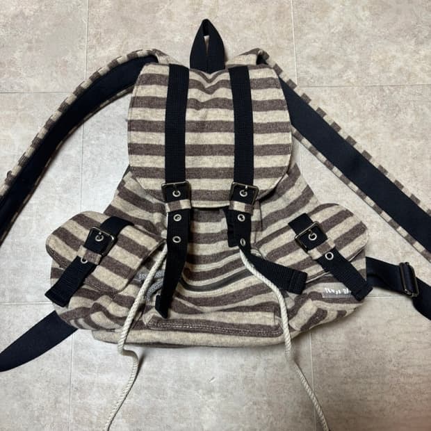tense dance Wool stripe backpack_black | 후루츠패밀리 tense dance Wool stripe backpack_black | 후루츠패밀리