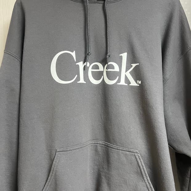 Creek Angler's Device Logo Hoodie | 후루츠패밀리