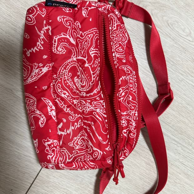 Supreme Puffer Side Bag Red Paisley - 22 | 후루츠패밀리