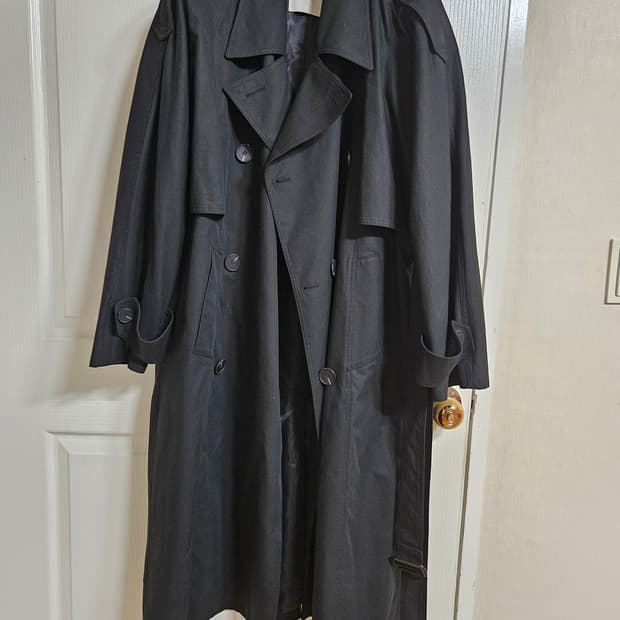 Andrew driftwood hospital coat | 후루츠패밀리