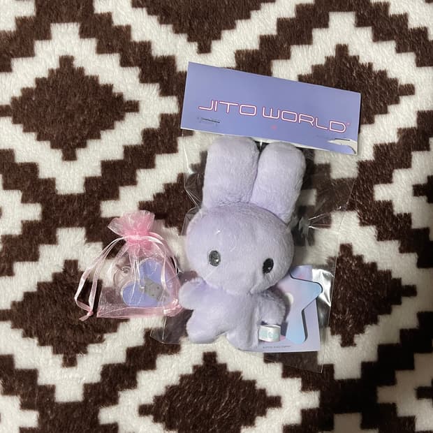 8gL08fAyjI-3EE7E9D3-76C9-41AD-