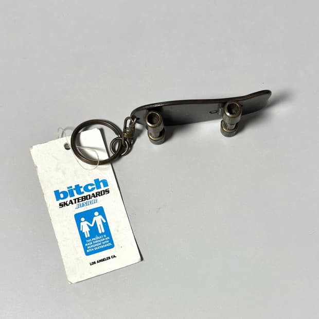 Bitch Skateboards 보드 키링 | 후루츠패밀리