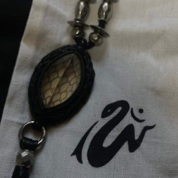 KMrii - Serpent Killer Necklace | 후루츠패밀리