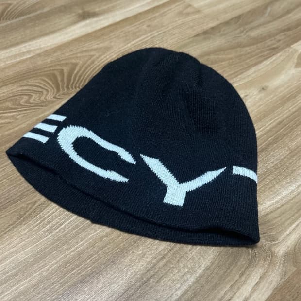 LECYTO / Imperium Leather Patch Beanie | 후루츠패밀리