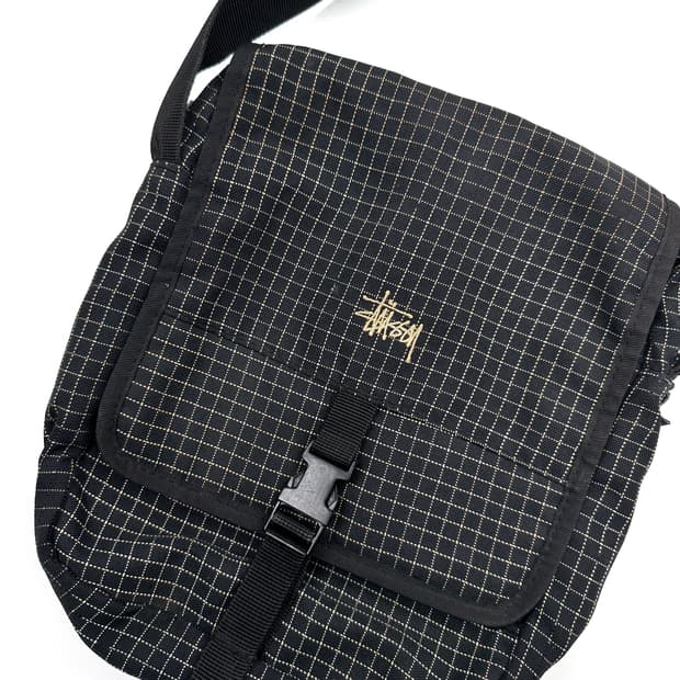 PEACEMINUSONE Oversized Messenger Bag | 후루츠패밀리