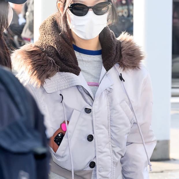 OPEN YY FAUX FUR ZIPPER HOOD MA1 - KHAKI | 후루츠패밀리