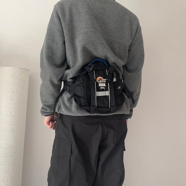 Lowe alplne xxx STUSSYコラボバッグ 30周年記念バッグ 【公式通販】