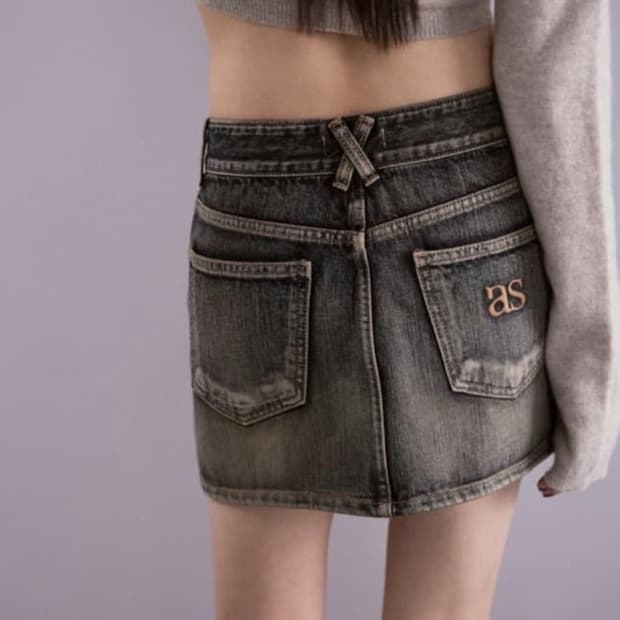 Coyseio RAW EDGE COTTON SKIRT NAVY | 후루츠패밀리