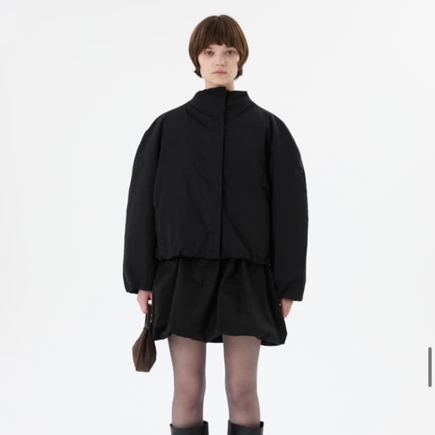 【AMOMENTO】Taffeta Padded Raglan Jumper Amomento Taffeta Padded Jumper Black