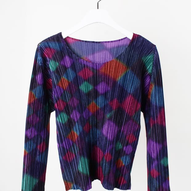 PERVERZE Wave Crash Knit Cardigan | 후루츠패밀리