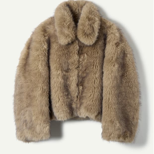 Leinwande Egg Fur Coat 퍼자켓 | 후루츠패밀리