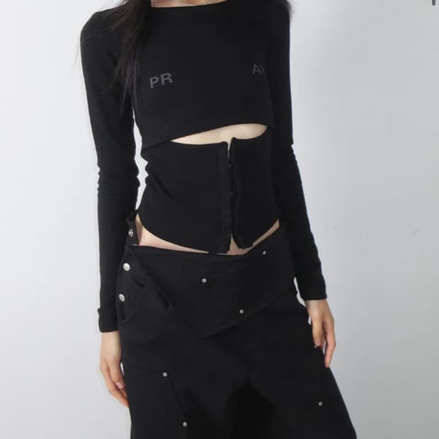 41PRAY Hooked Cutout Top / Black トップス 41PRAY 사일프레이 Hooked Cutout Top / Black | 후루츠패밀리