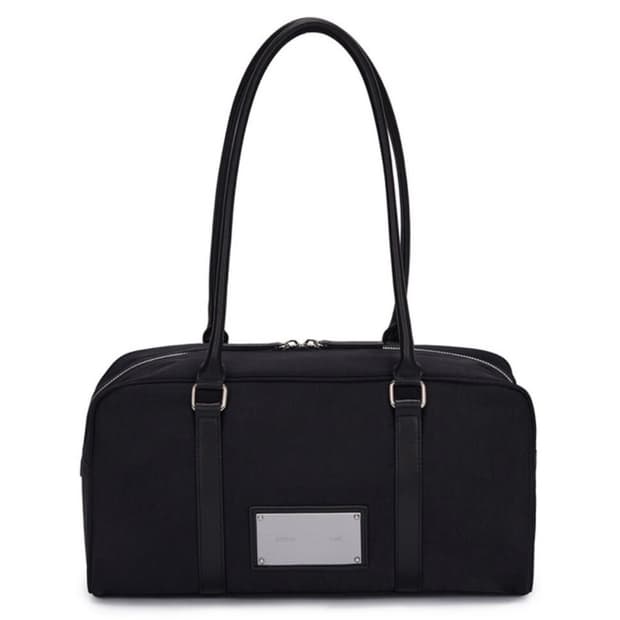 LEEY PLAQUE BELT TOTE BAG BLAC | 후루츠패밀리