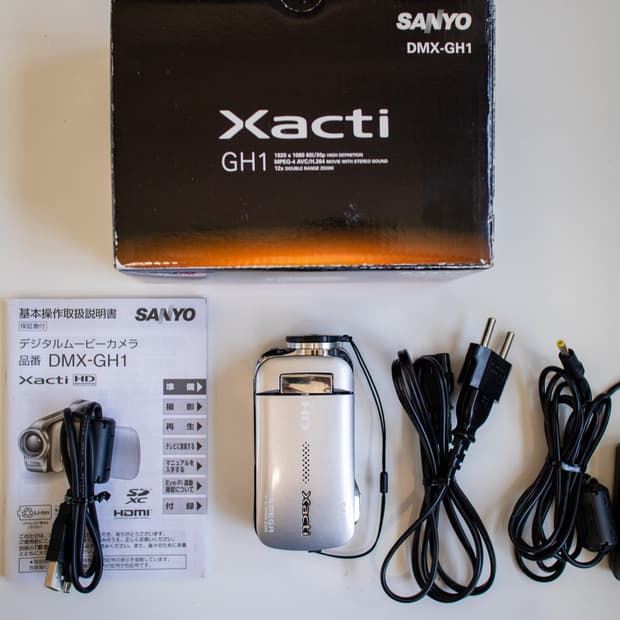 Sanyo Xacti DMX-GH1-S / 빈티지 디지털 캠코더 | 후루츠패밀리