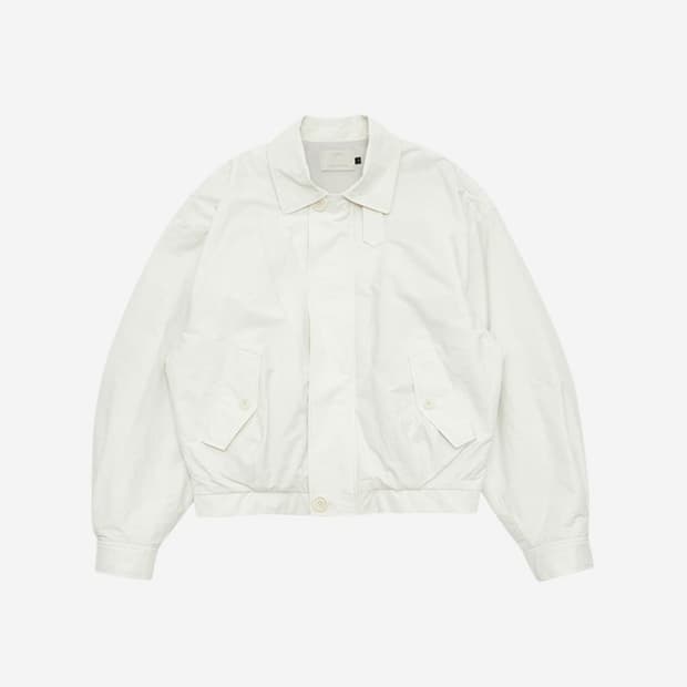 TAFFETA PADDED RAGLAN SHORT JUMPER | 후루츠패밀리