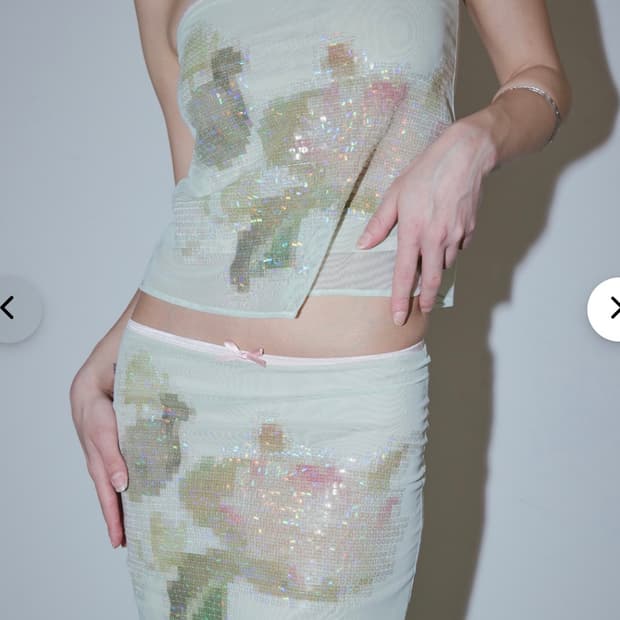 Open yy HUG&HEART CUTOUT SKIRT | 후루츠패밀리