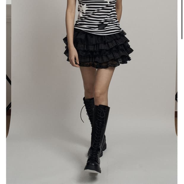 ILLIO CHECK TUTU SHORTS | 후루츠패밀리