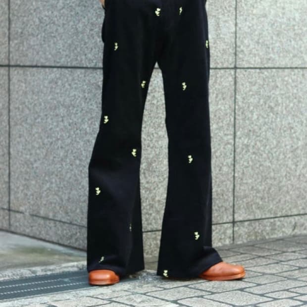 MASU SEAMLESS BELL BOTTOM TROUSERS | 후루츠패밀리