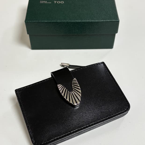토가 아카이브 LEATHER POUCH TRIANGLE | 후루츠패밀리