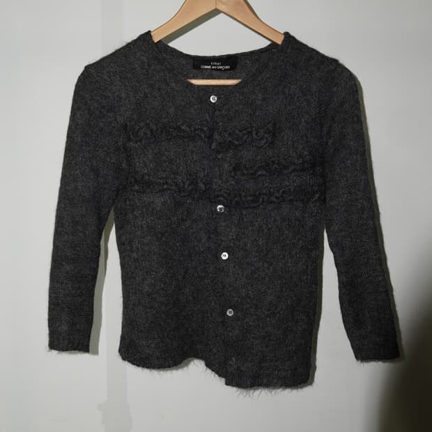 Tricot Comme Des Garçons Frill Cardigan | 후루츠패밀리