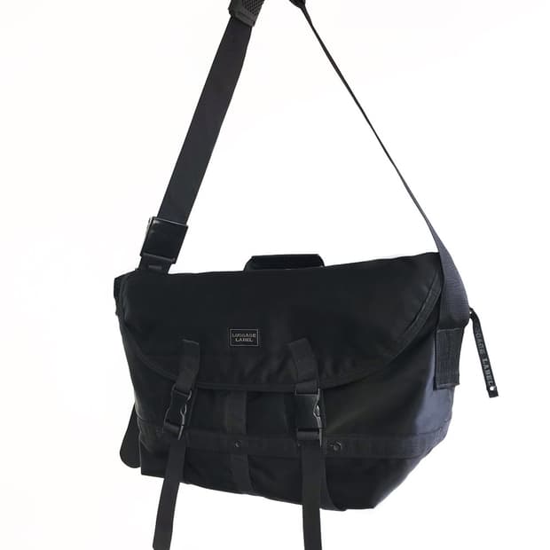 Ginzi Venom shoulder bag | 후루츠패밀리