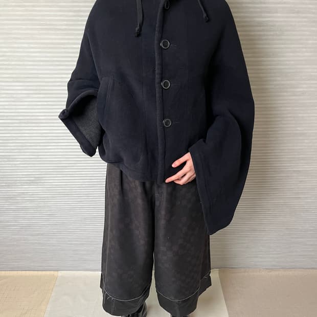 Oshigh high neck hood zip up black | 후루츠패밀리