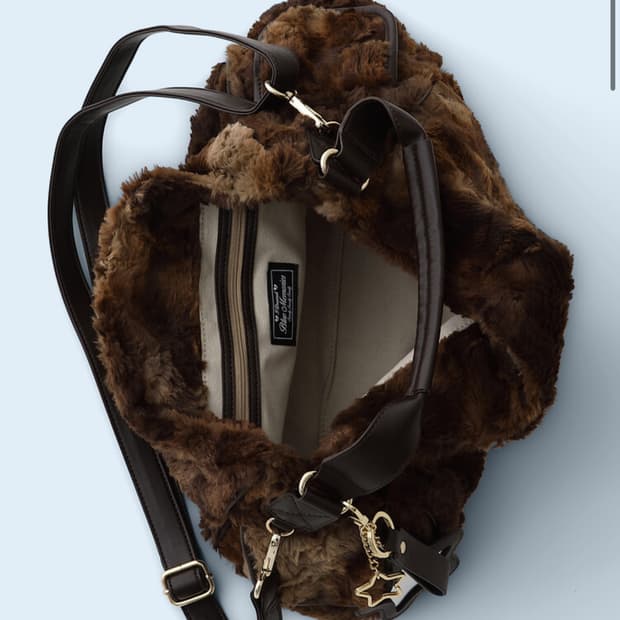 배드블루 Eco Fur Pillow Bag Brown 필로우 백 | 후루츠패밀리