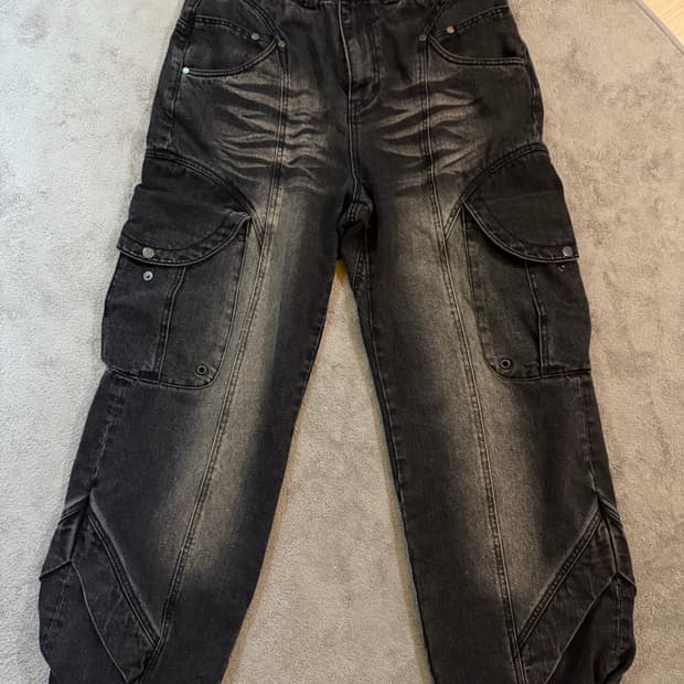 Surgery Clover Logo Patch Jeans Black | 후루츠패밀리