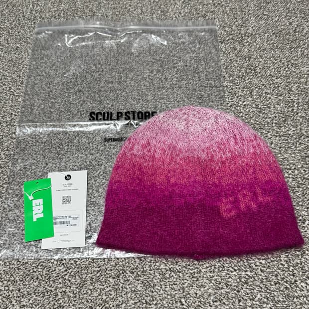 Skylrk beanie cave 스카이라크 비니 케이브 | 후루츠패밀리