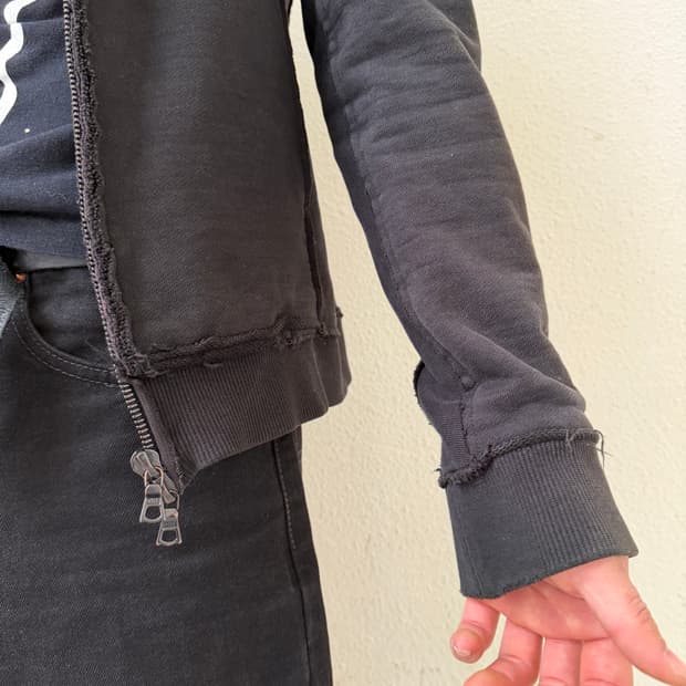 WJK Distressed riri Zip Hoodie | 후루츠패밀리